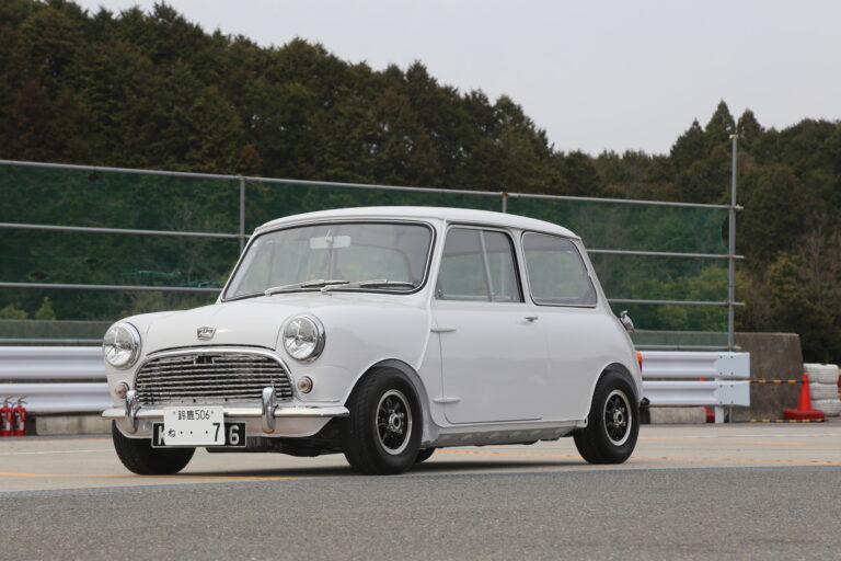 LOVE MINI | 〜ミニを思いっきり楽しむ。CLASSIC MINI MAGAZINE公式WEBサイト〜